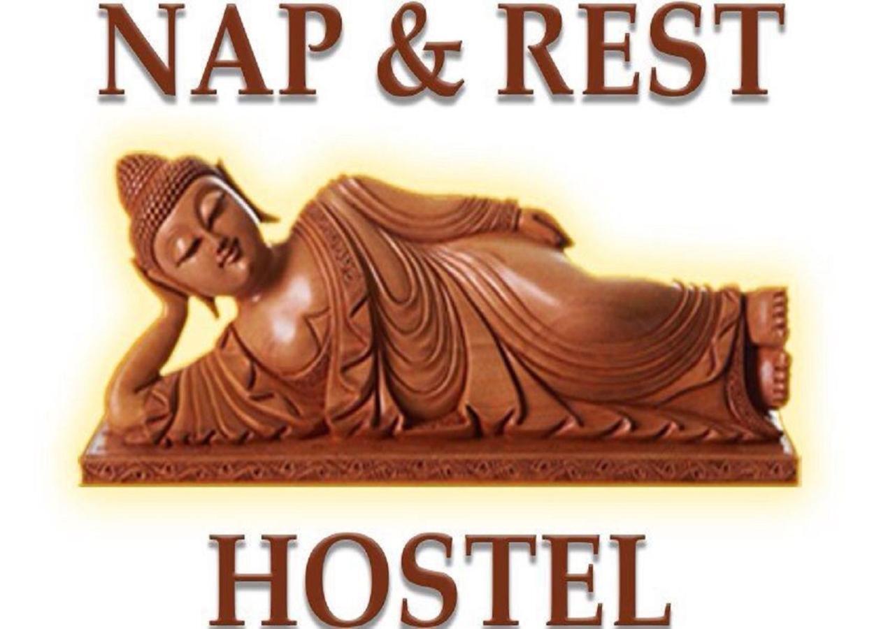 Nap & Rest Hostel Kiev Exteriör bild