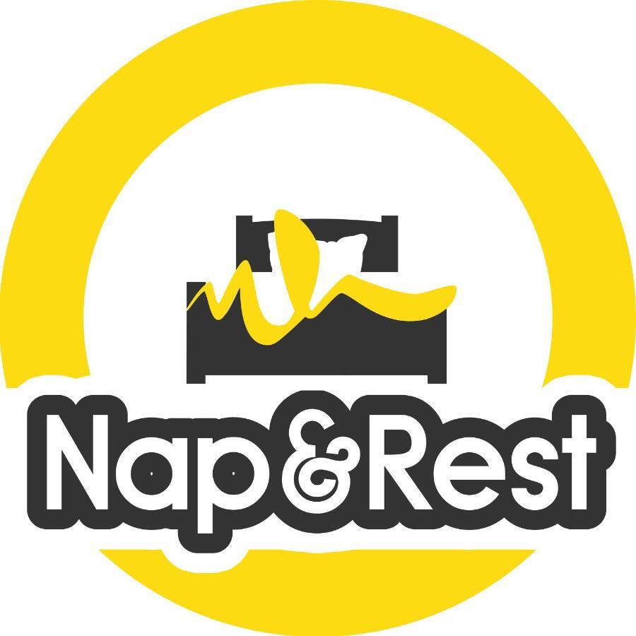 Nap & Rest Hostel Kiev Exteriör bild